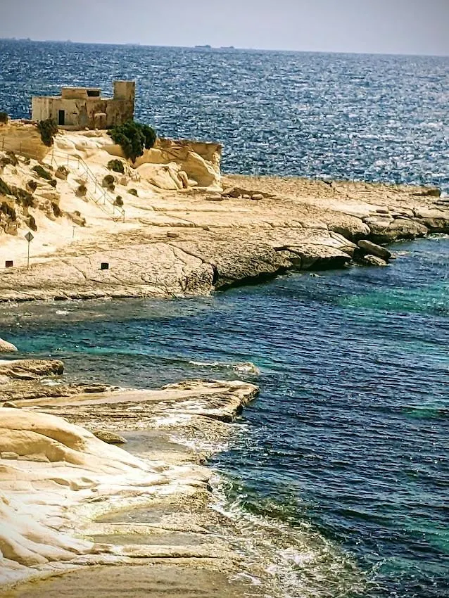 Silia's Maisonette Marsaskala 0*,